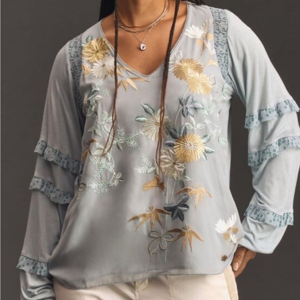 NWOT Anthropology Tiny Embroidered Top Blouse Medium